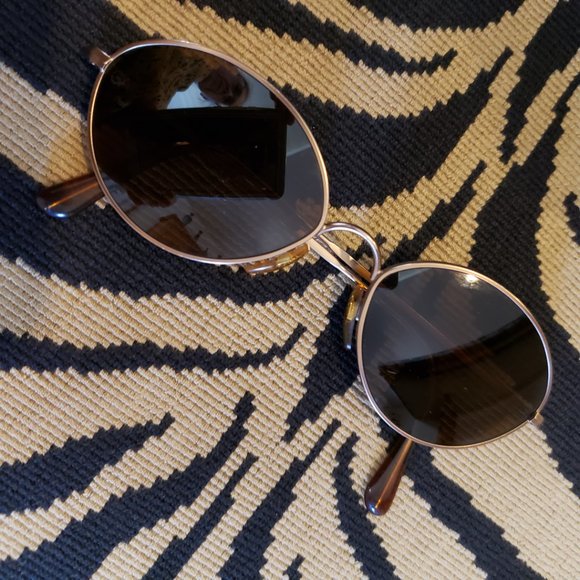 90\'s Giorgio Armani 221 816 OVAL Amber Tinted Gold Wire-Rimmed Sunglasses 52-16 main image 2